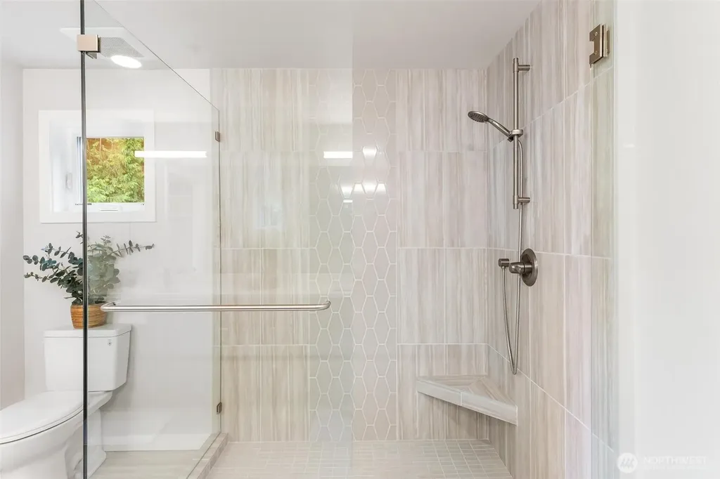 554 Paradise Lane Edmonds WA 98020