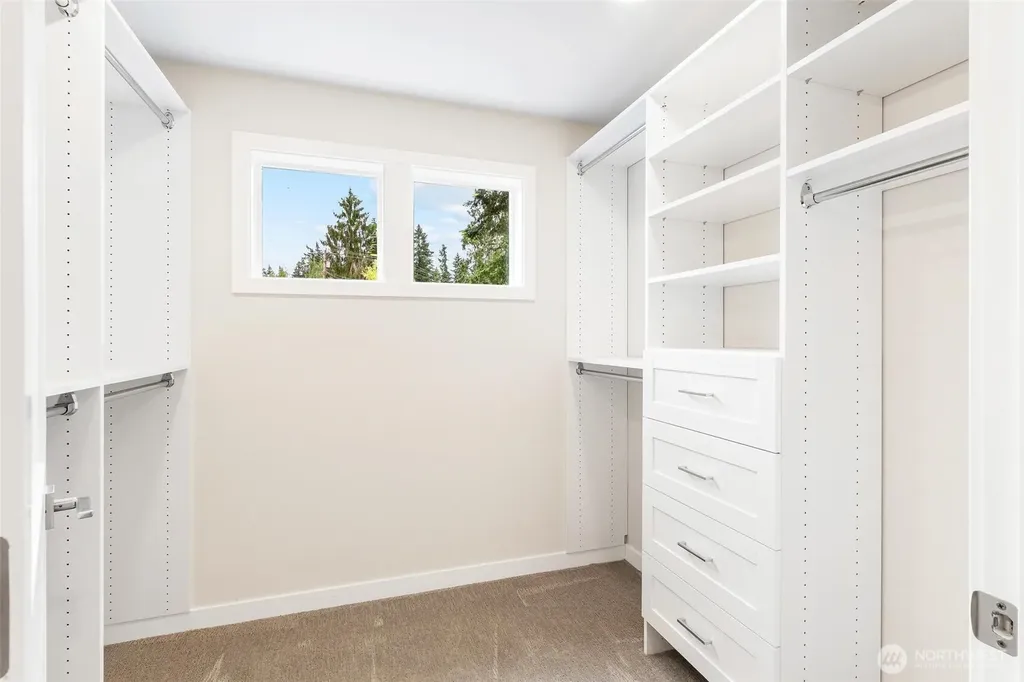 554 Paradise Lane Edmonds WA 98020