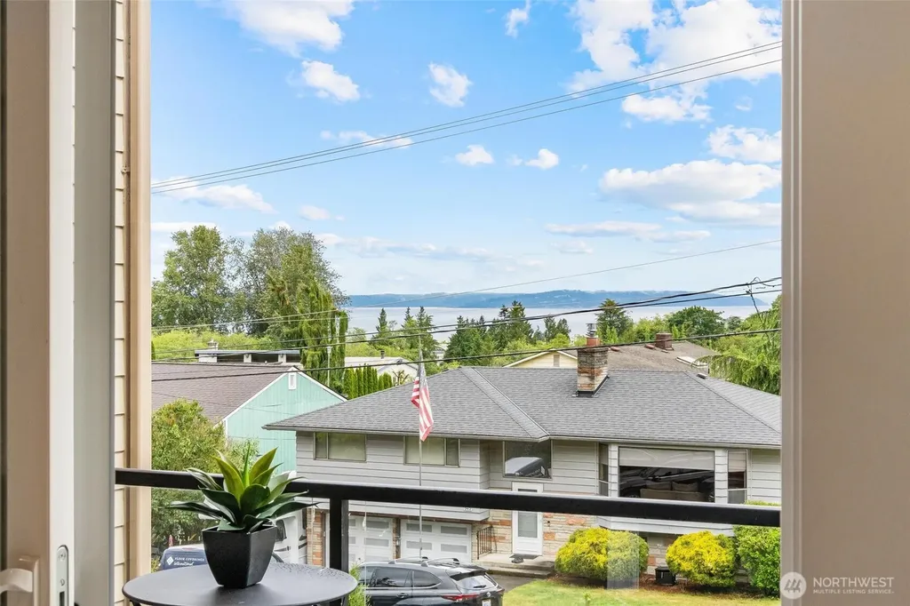 554 Paradise Lane Edmonds WA 98020
