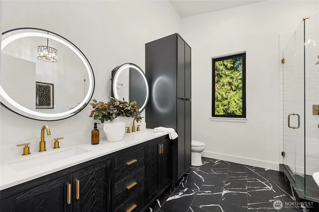 10399 NE Pine Way Bainbridge Island WA 98110