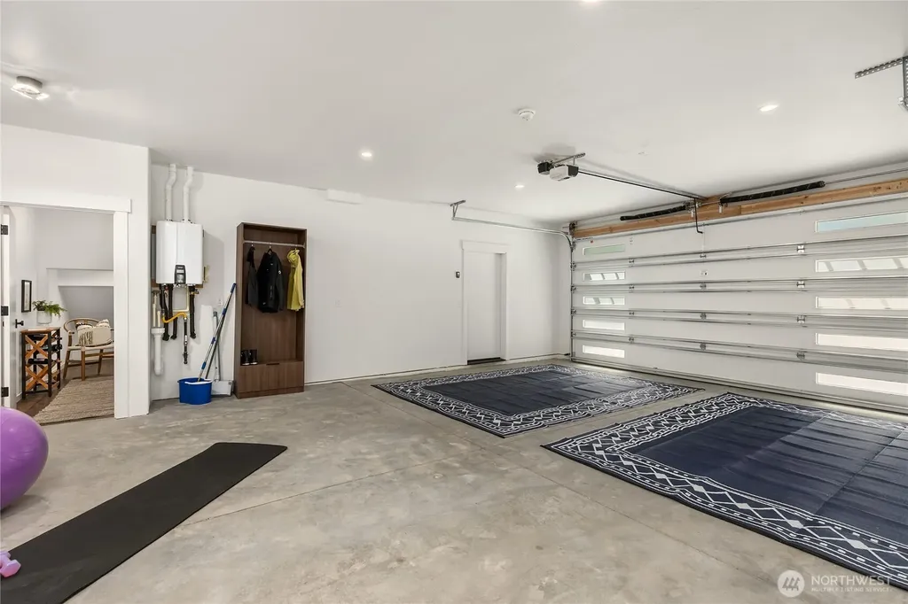 10399 NE Pine Way Bainbridge Island WA 98110