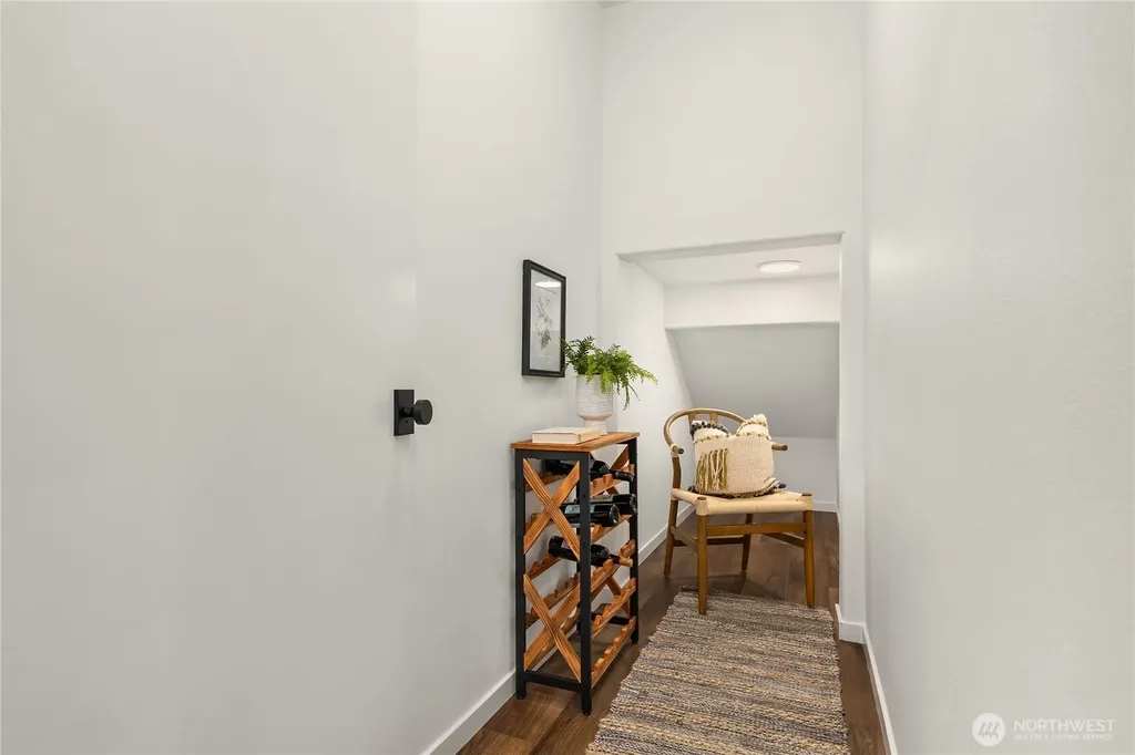 10399 NE Pine Way Bainbridge Island WA 98110