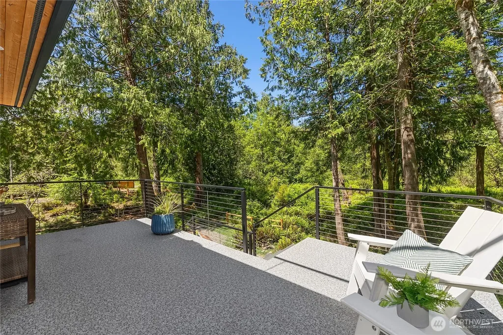 10399 NE Pine Way Bainbridge Island WA 98110