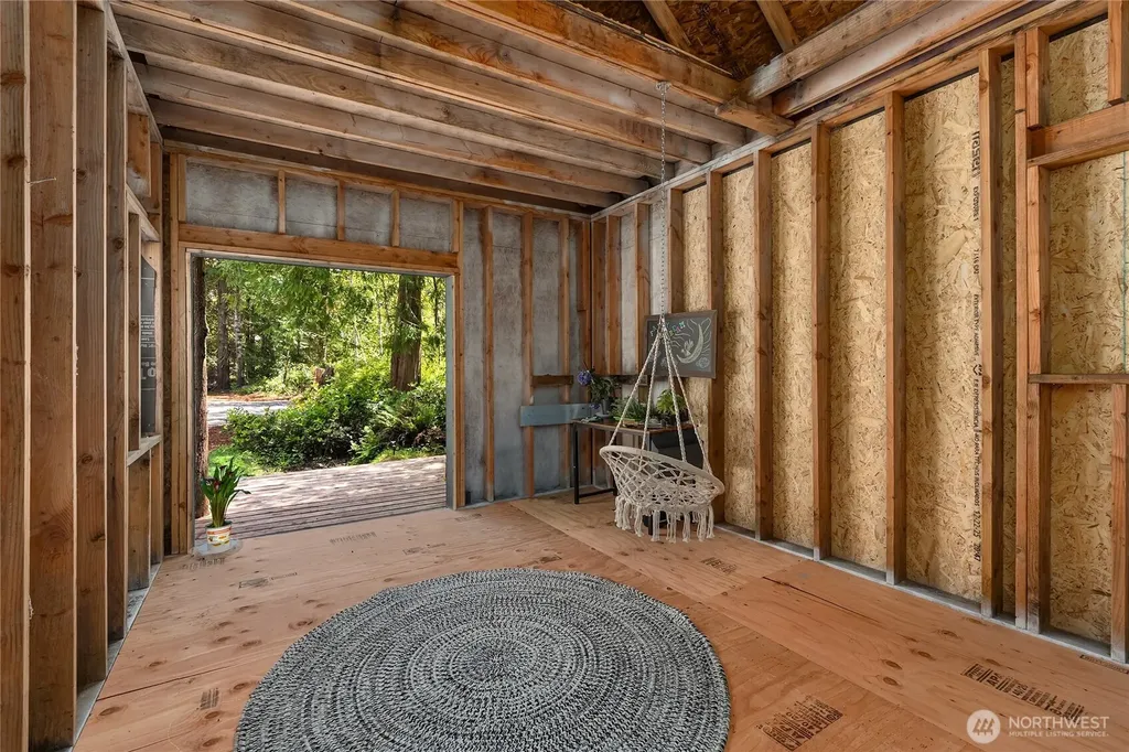 10399 NE Pine Way Bainbridge Island WA 98110
