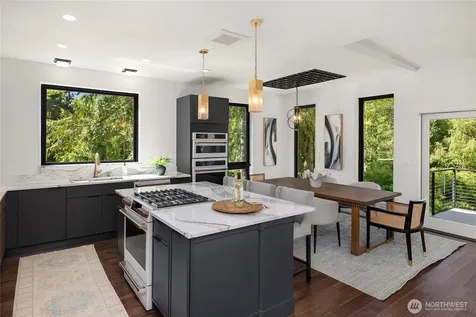10399 NE Pine Way Bainbridge Island WA 98110