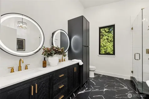 10399 NE Pine Way Bainbridge Island WA 98110