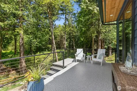 10399 NE Pine Way Bainbridge Island WA 98110