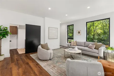 10399 NE Pine Way Bainbridge Island WA 98110
