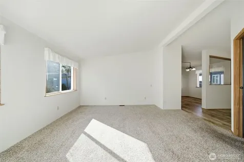 21201 NE 58th Street Vancouver WA 98682