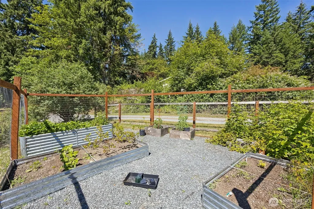12301 401st Street E Eatonville WA 98328