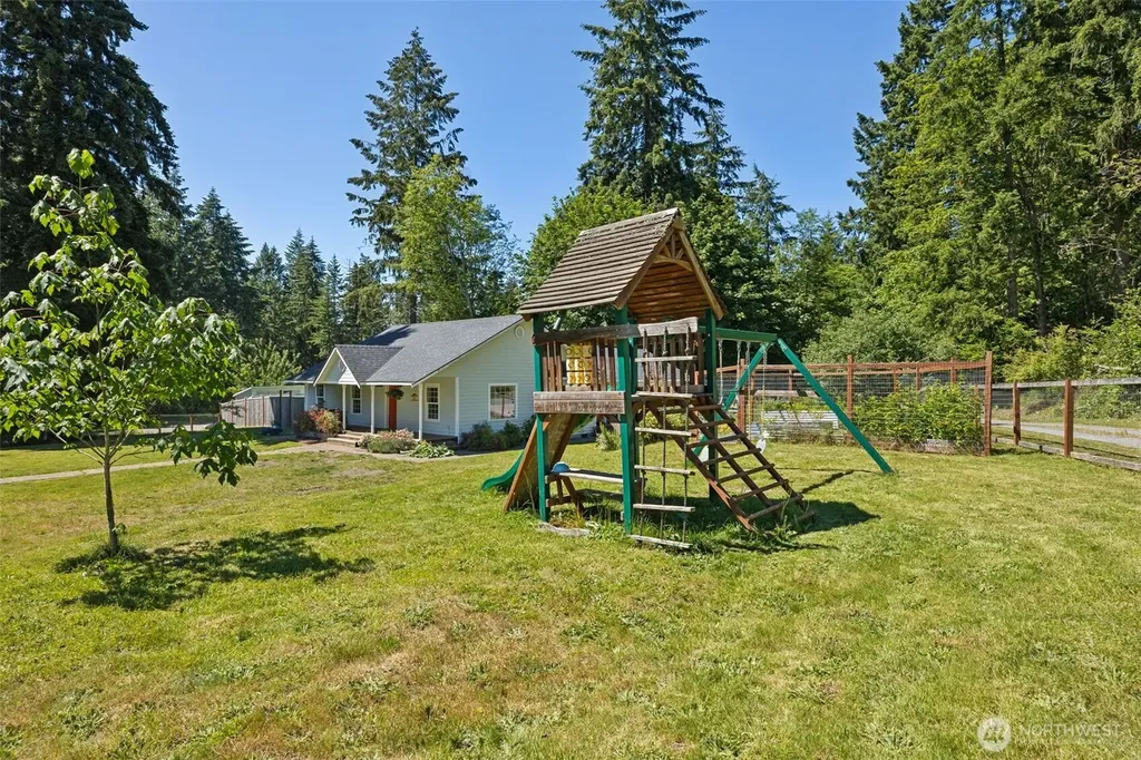 12301 401st Street E Eatonville WA 98328