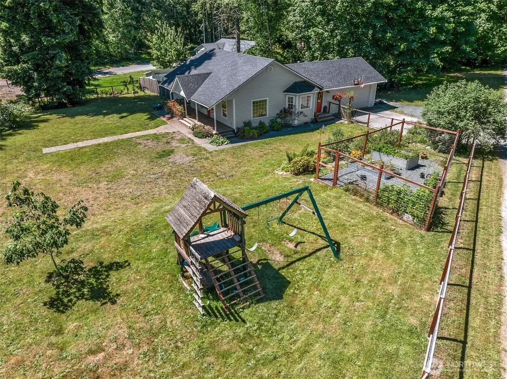 12301 401st Street E Eatonville WA 98328
