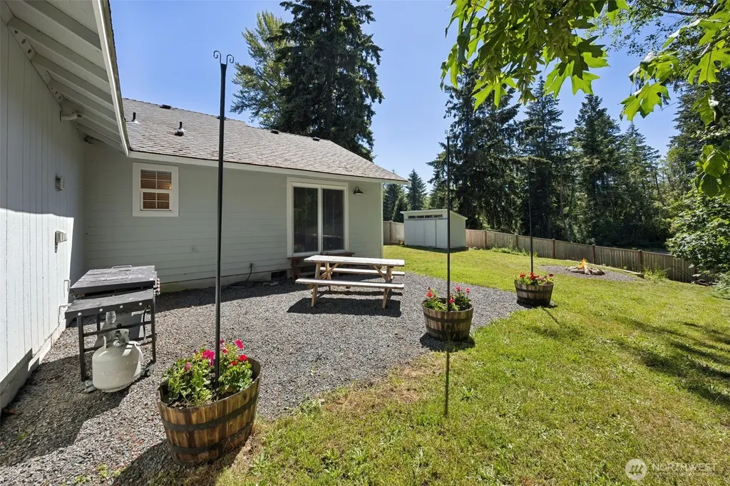 12301 401st Street E Eatonville WA 98328