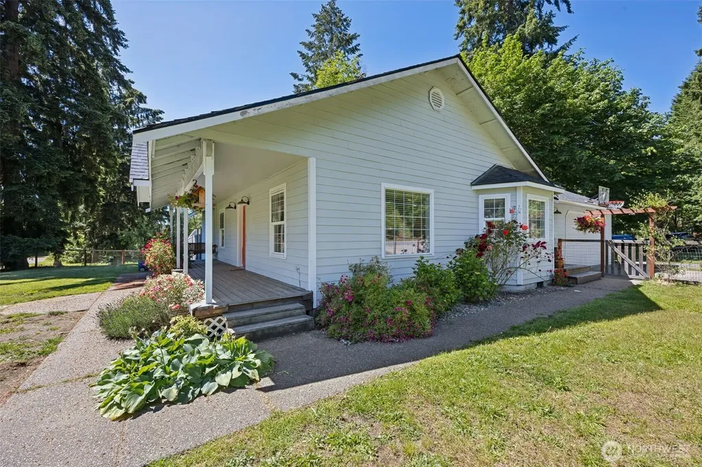 12301 401st Street E Eatonville WA 98328