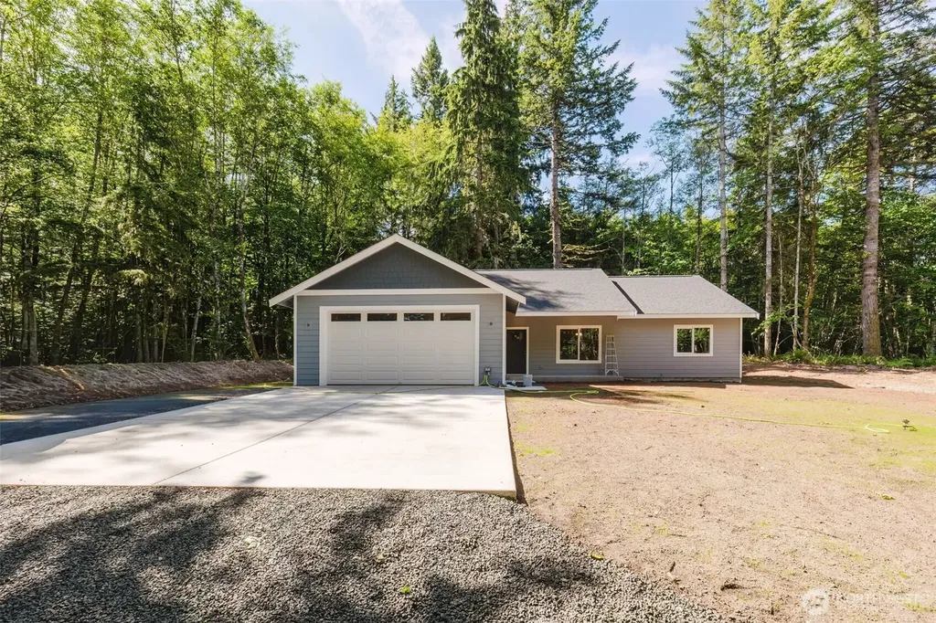 61 E Olyview Place Grapeview WA 98546