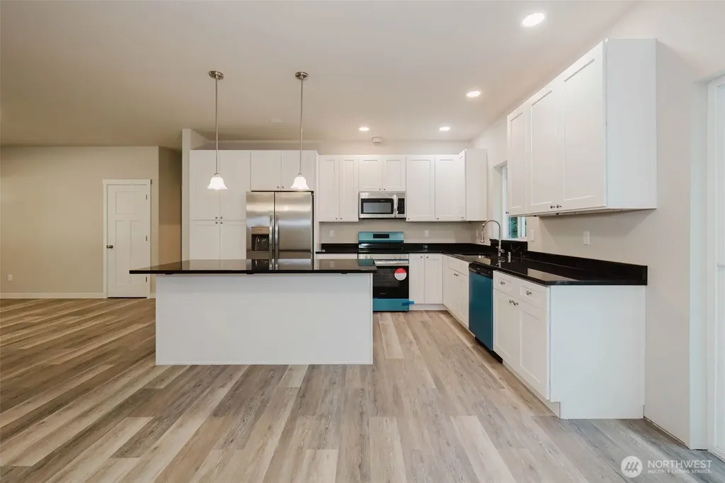 61 E Olyview Place Grapeview WA 98546