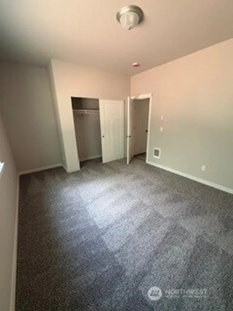 61 E Olyview Place Grapeview WA 98546