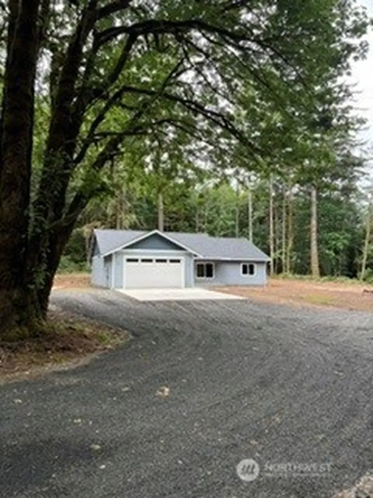 61 E Olyview Place Grapeview WA 98546