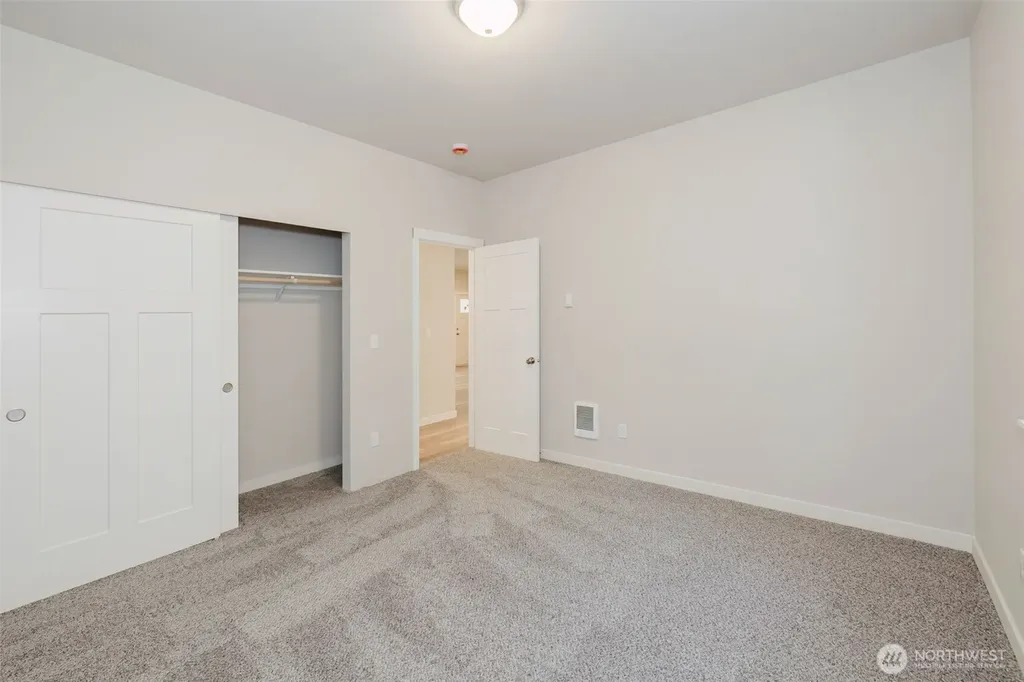 61 E Olyview Place Grapeview WA 98546