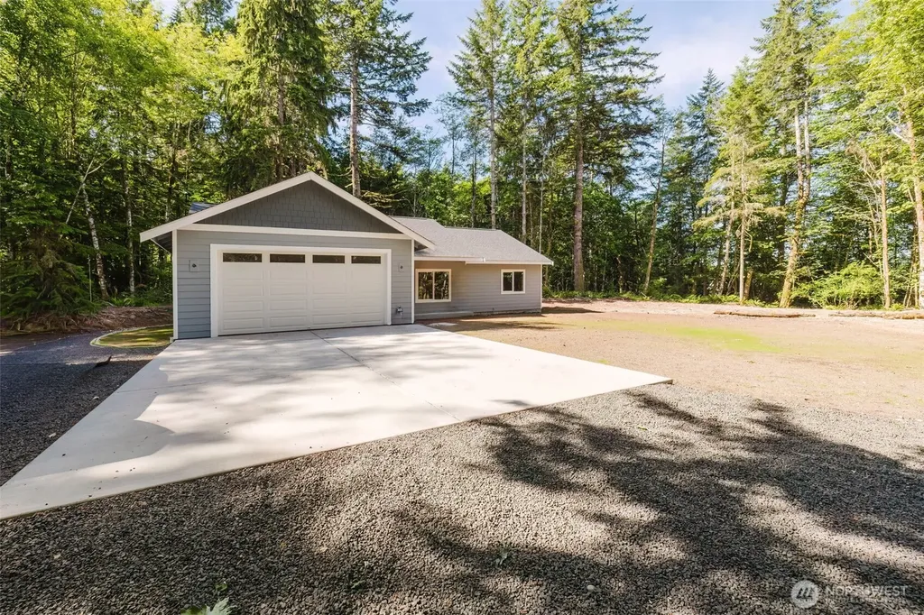 61 E Olyview Place Grapeview WA 98546