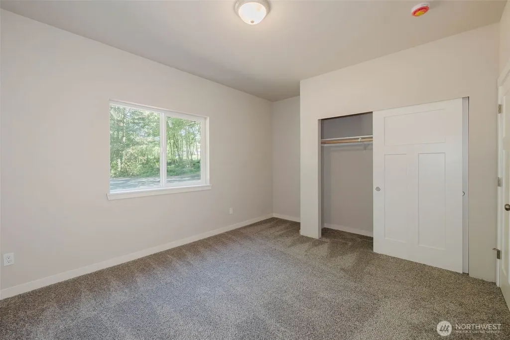 61 E Olyview Place Grapeview WA 98546