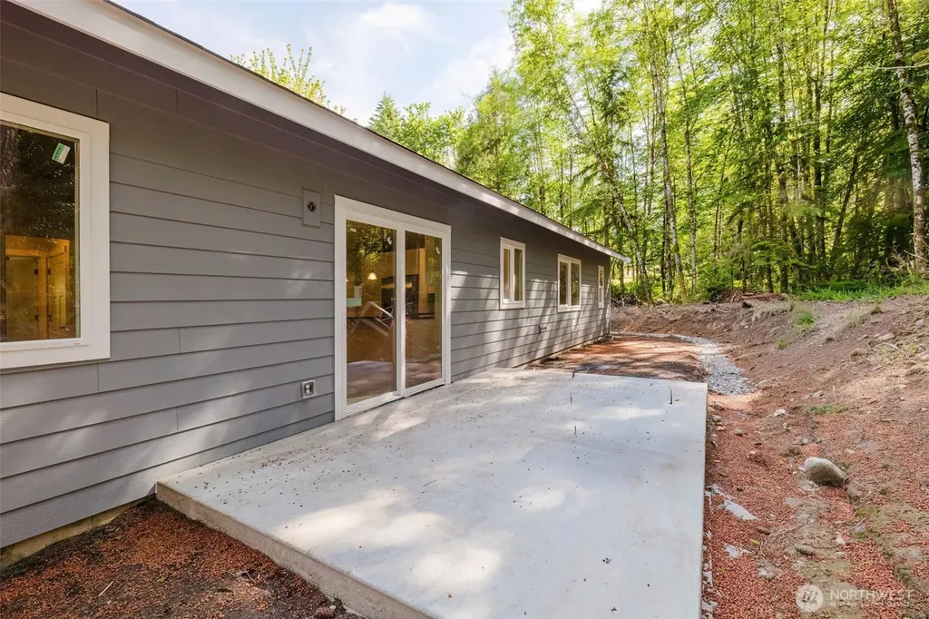 61 E Olyview Place Grapeview WA 98546