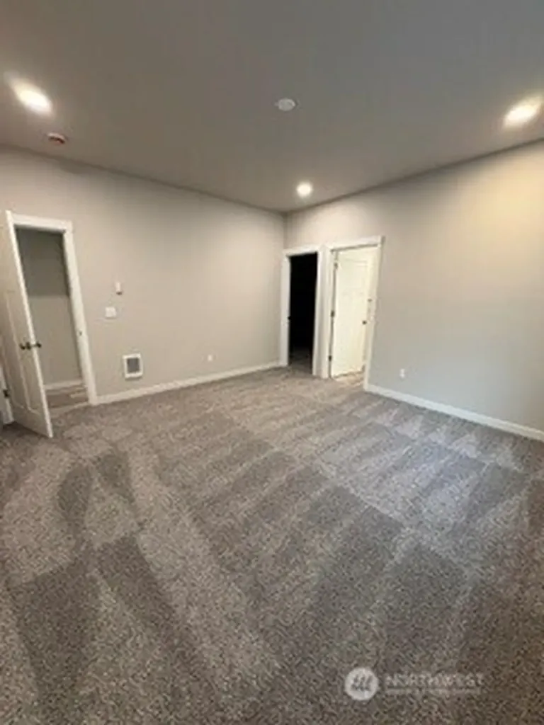 61 E Olyview Place Grapeview WA 98546