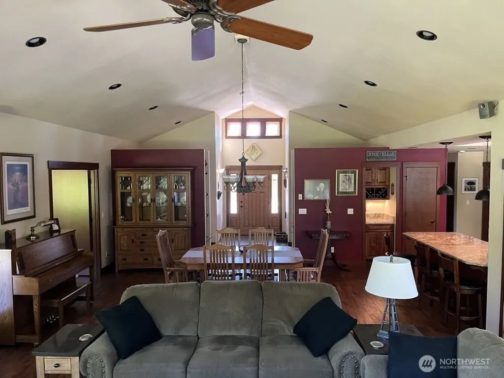 2901 S Bay Road NE Olympia WA 98506
