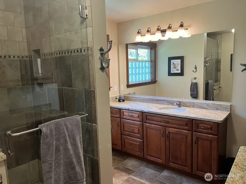 2901 S Bay Road NE Olympia WA 98506