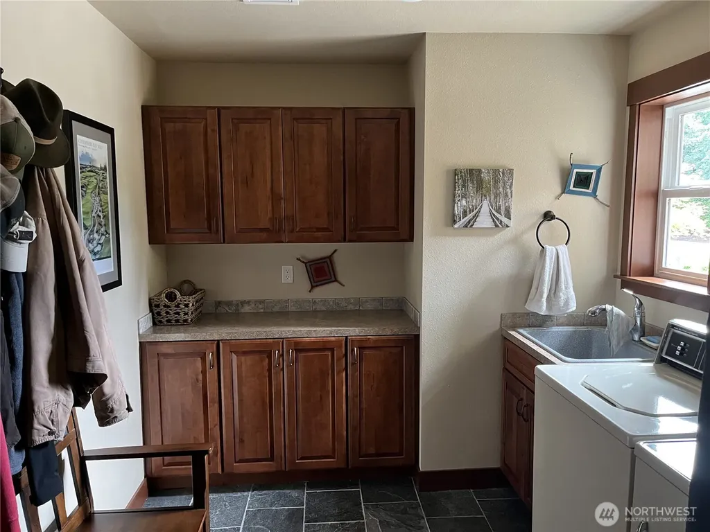 2901 S Bay Road NE Olympia WA 98506