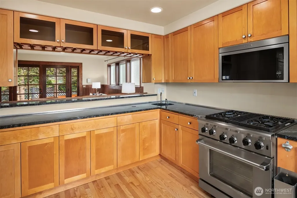4600 Green Lake Way N Seattle WA 98103
