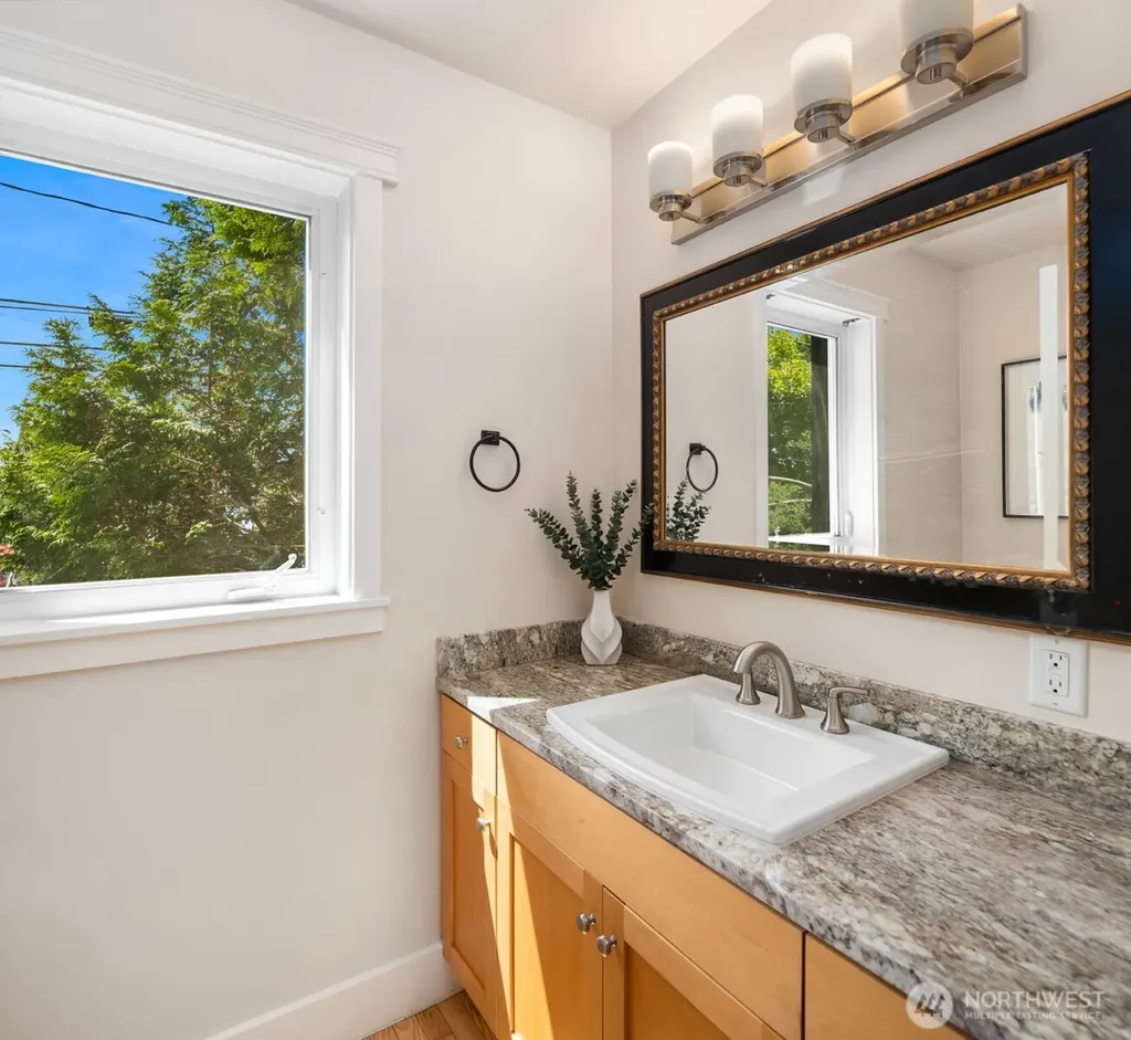 4600 Green Lake Way N Seattle WA 98103
