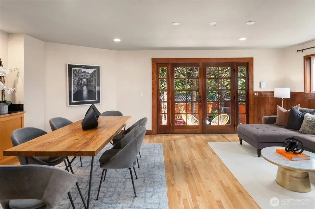 4600 Green Lake Way N Seattle WA 98103