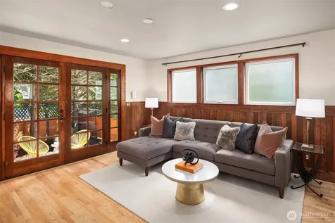 4600 Green Lake Way N Seattle WA 98103