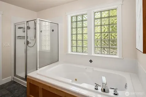 4600 Green Lake Way N Seattle WA 98103