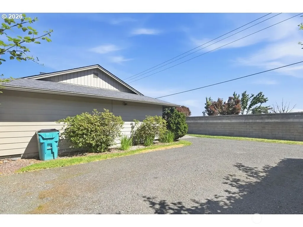 10009 NE Covington Road Vancouver WA 98662