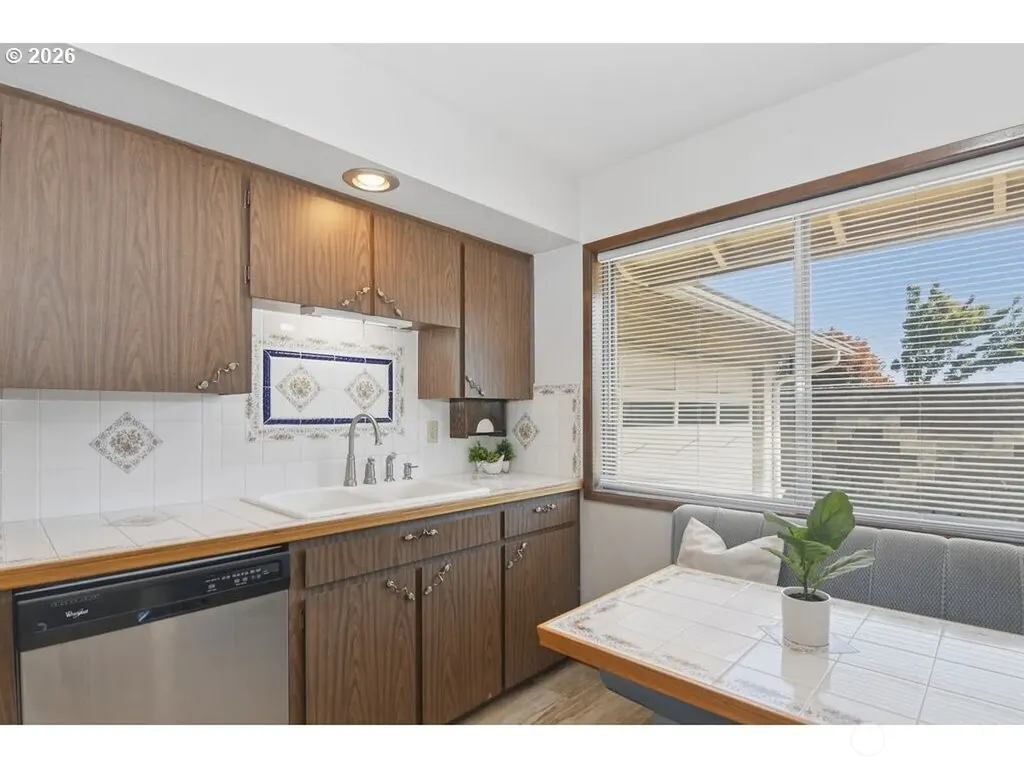 10009 NE Covington Road Vancouver WA 98662
