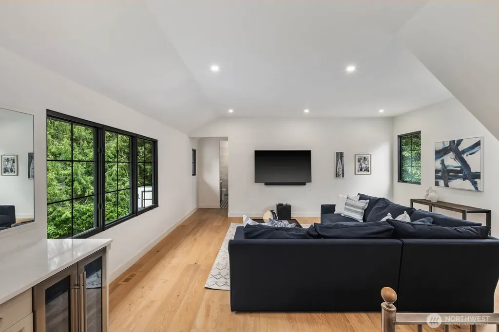 5419 247th Place SE Issaquah WA 98029