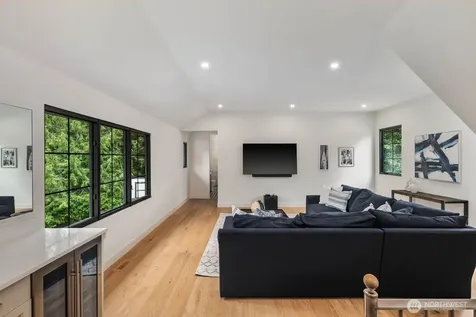 5419 247th Place SE Issaquah WA 98029