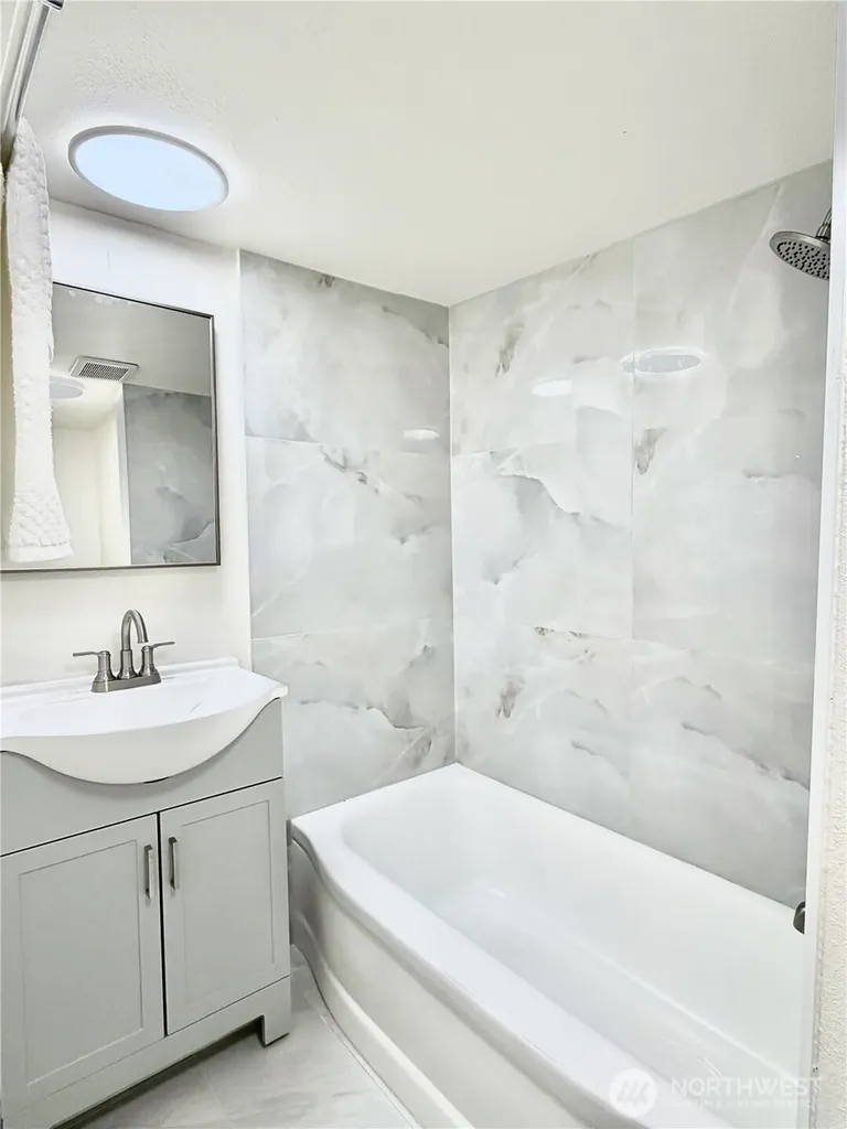 506 S 107th Street Tacoma WA 98444