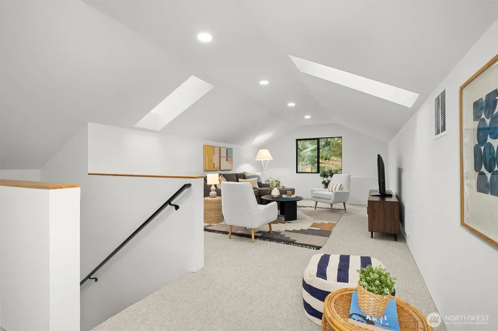 10733 17th Avenue NE Seattle WA 98125