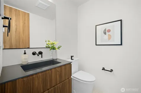 10733 17th Avenue NE Seattle WA 98125