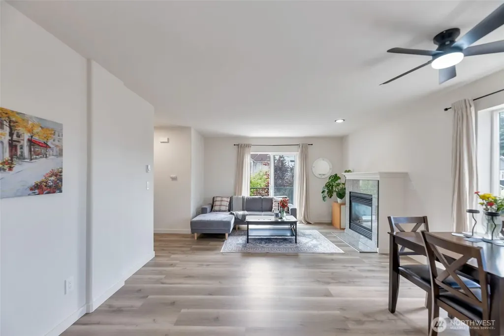 536 N 103rd Seattle WA 98133