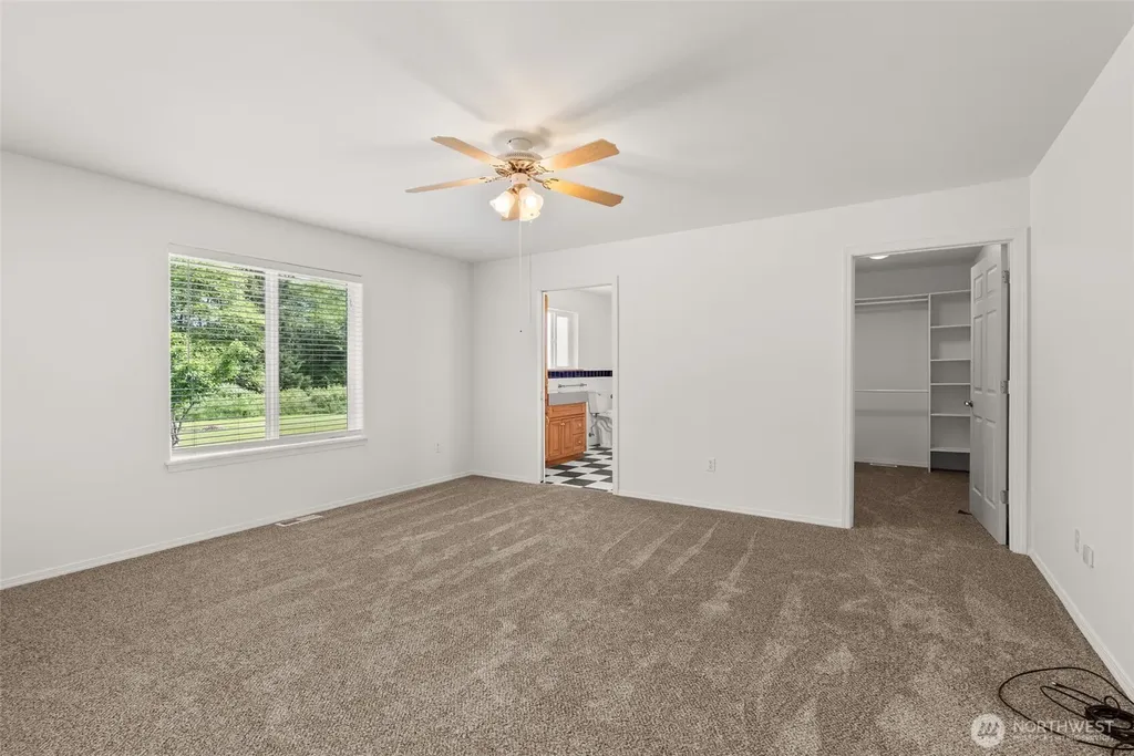 5 Martin Lane Raymond WA 98577