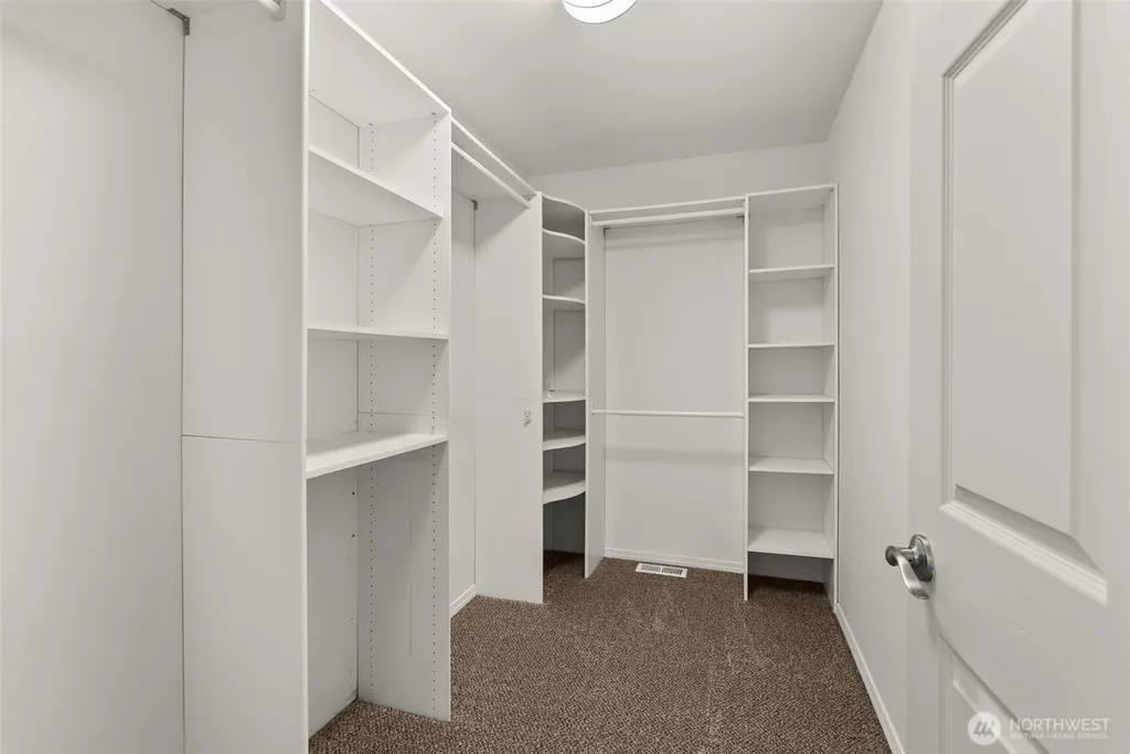 5 Martin Lane Raymond WA 98577