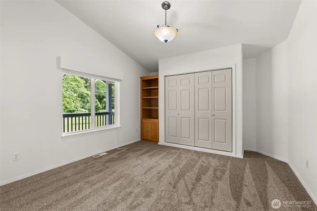 5 Martin Lane Raymond WA 98577