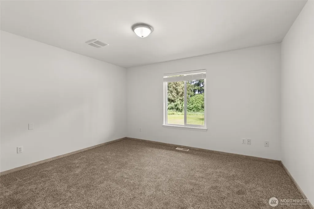 5 Martin Lane Raymond WA 98577