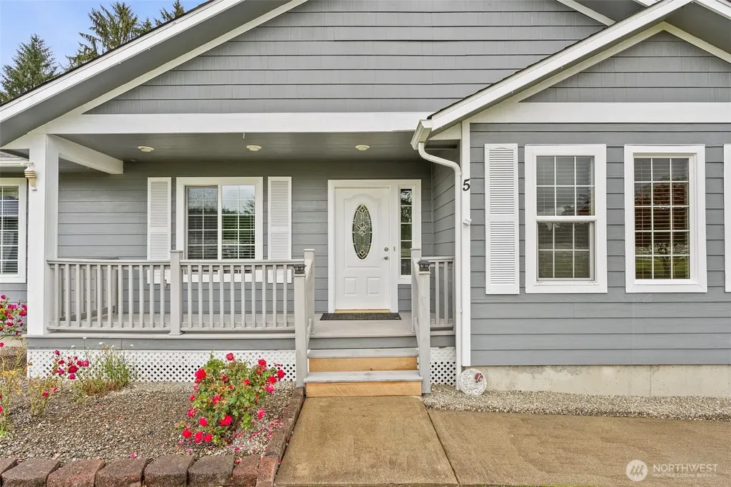 5 Martin Lane Raymond WA 98577