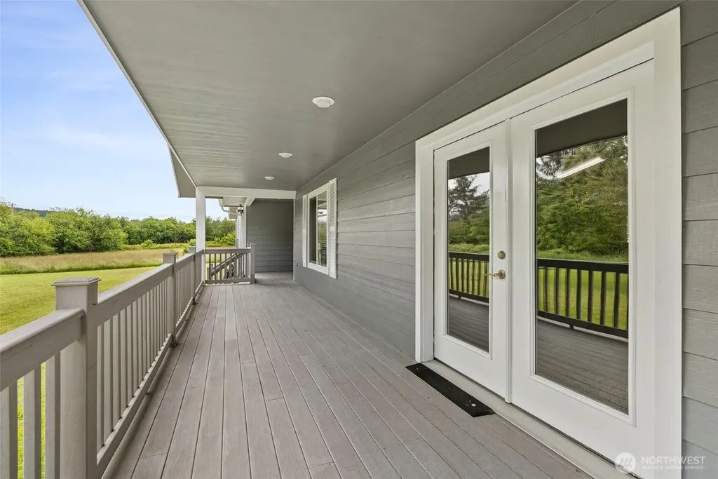 5 Martin Lane Raymond WA 98577