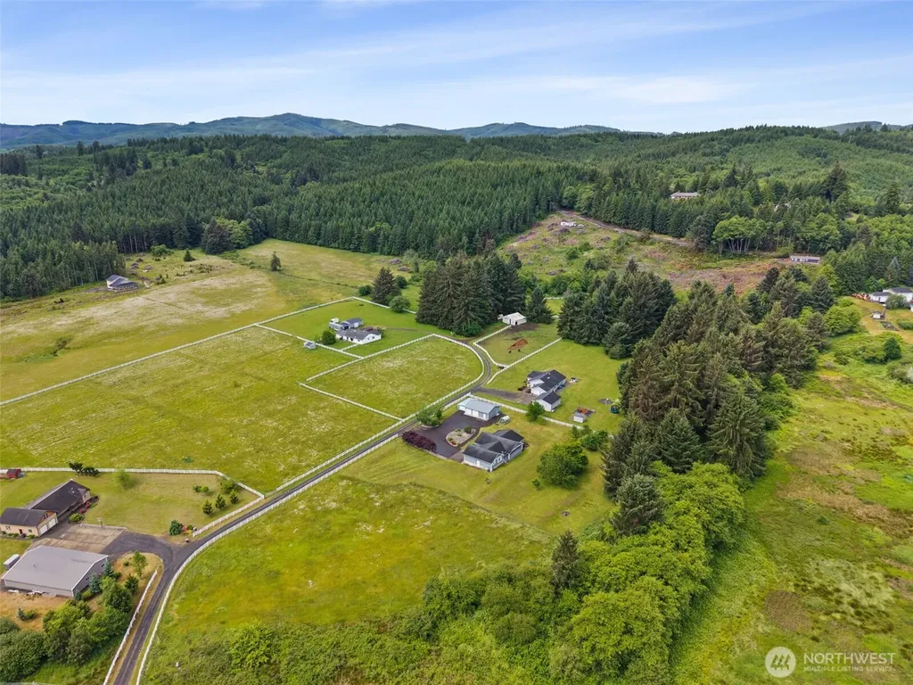 5 Martin Lane Raymond WA 98577
